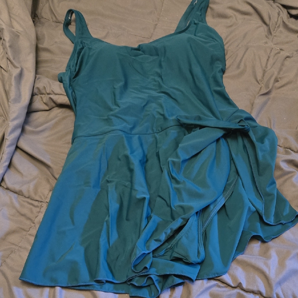 New Women's One Piece Swimsuit